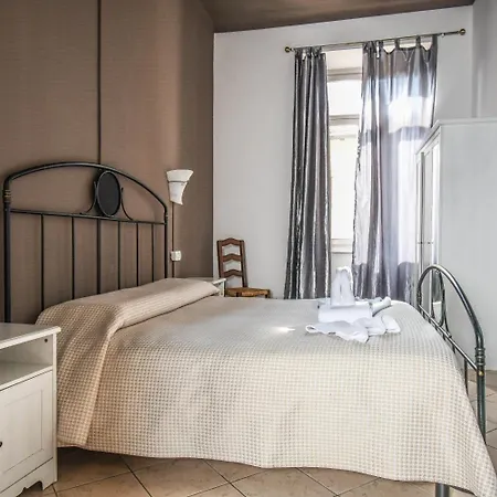 Stop & Sleep Vendégház 2*